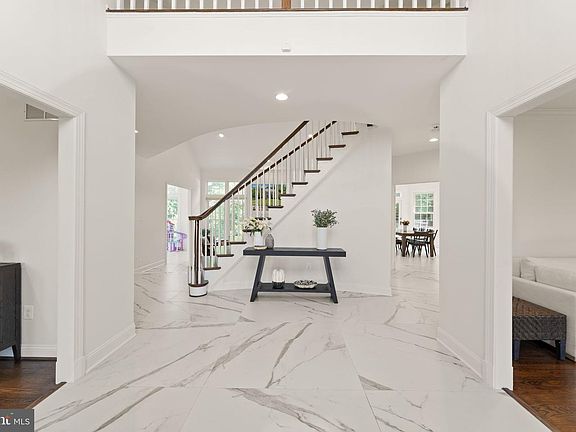4th image of 511 Nalls Dairy Ct