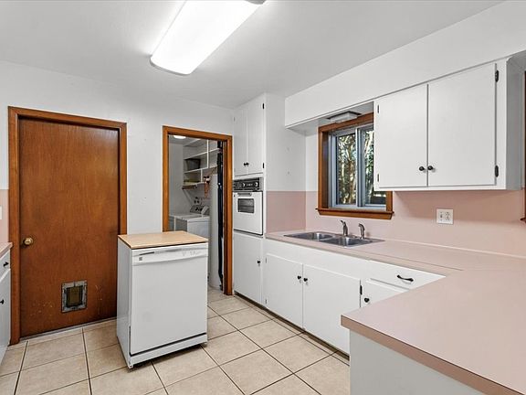 3rd image of 3210 Bruce Dr #3210