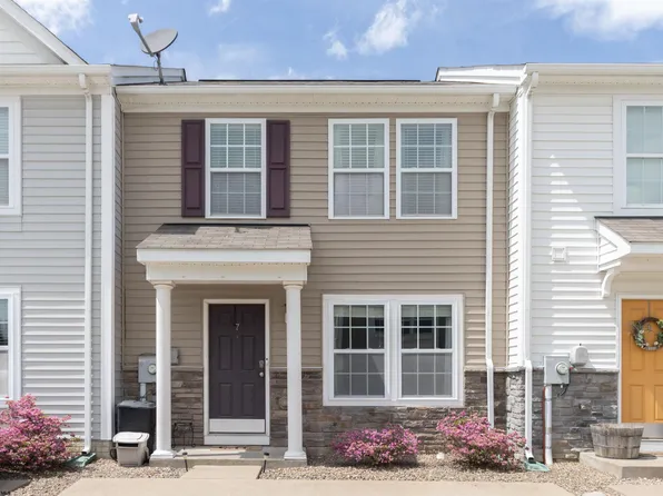 7 Stafford Cir, Fairmont, WV 26554