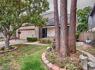 7723 Hollow Glen Ln, Houston, TX 77072