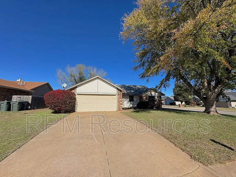 3 bed, 2.0 bath, 1355 sqft, $1,500 — Photo 1