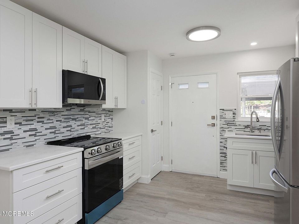 1st image of 62D Buckingham Drive