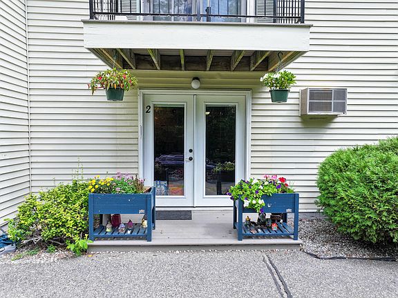 2nd image of 136 Old Winthrop Road #2