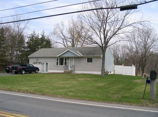 1580 Van Antwerp Rd, Niskayuna, NY 12309