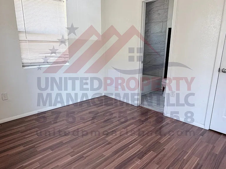 504 W Tansill St — Photo 6