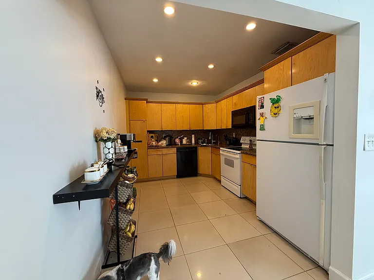 7381 SW 32nd St — Photo 4