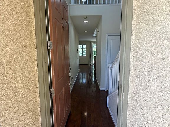 2nd image of 5028 Ocean Ln