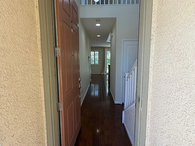5028 Ocean Ln — Photo 2