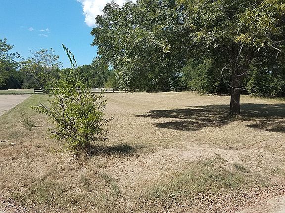 3rd image of 455 County Road 161