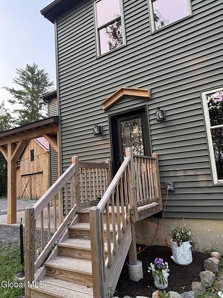 5th image of 192 Benninger Road