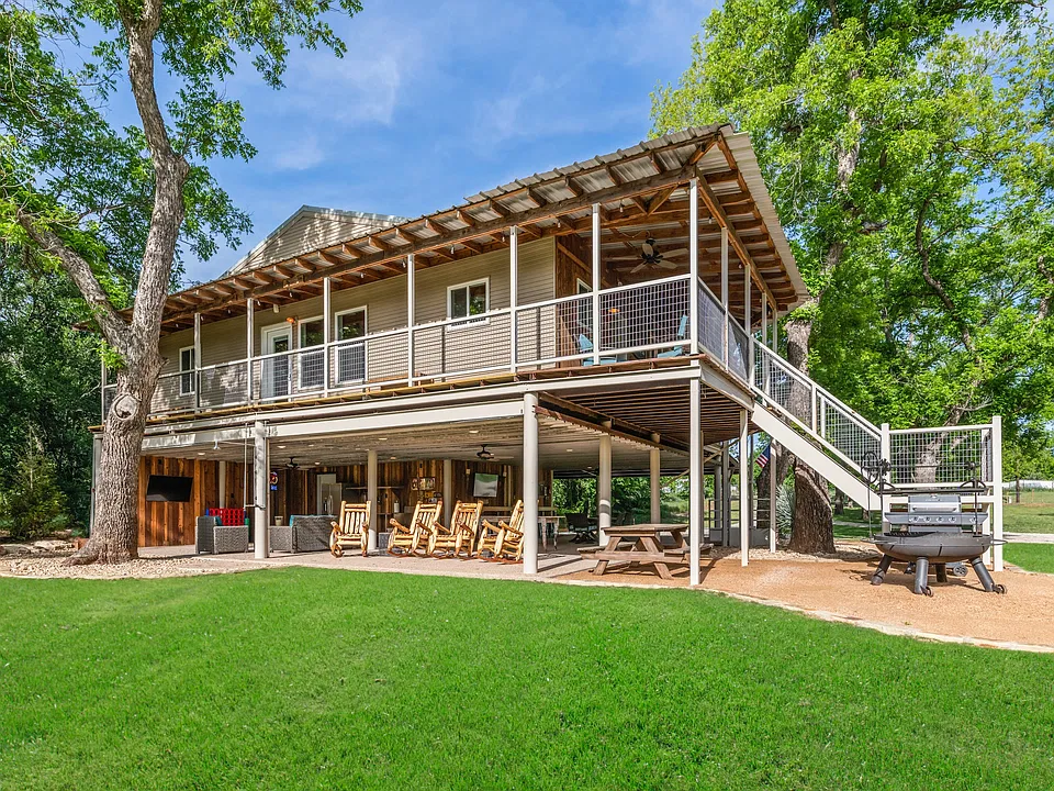 421 Lazy Bend Rd