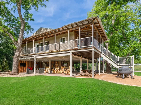 421 Lazy Bend Rd, Millsap, TX 76066