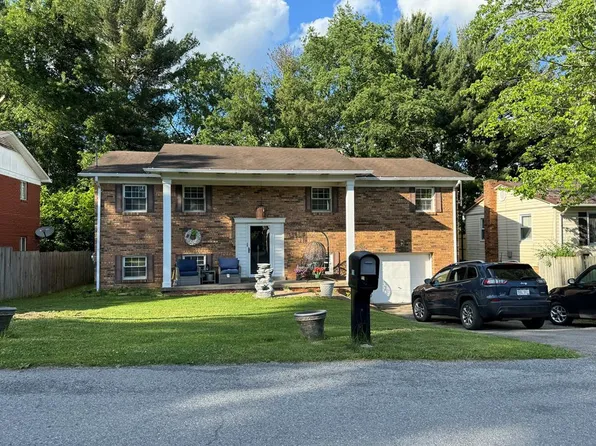 159 Pinevilla Dr, Beckley, WV 25801