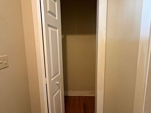 3rd image of 207 Goodman Pl