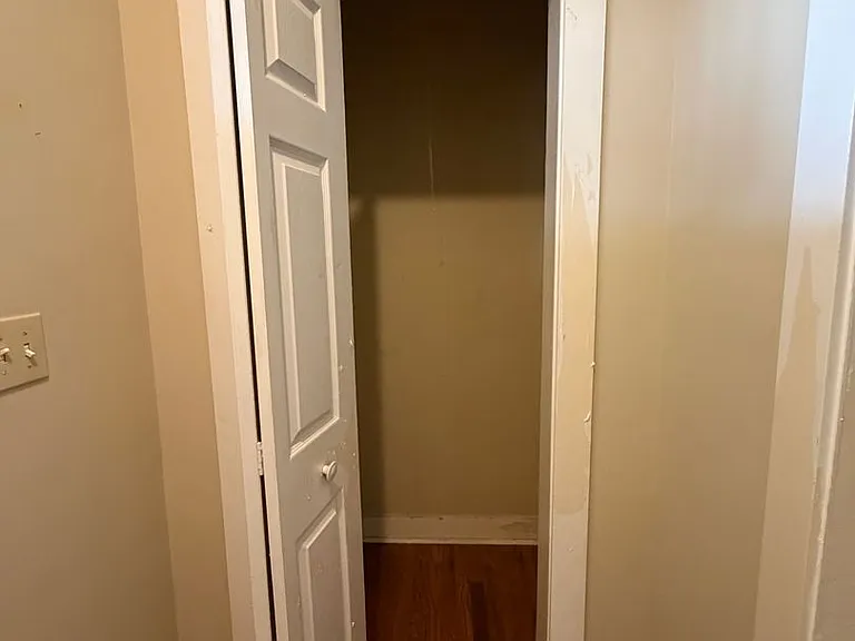 207 Goodman Pl — Photo 3