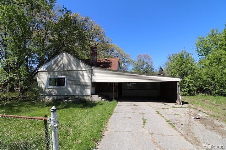 1st image of 5267 Roberts Dr