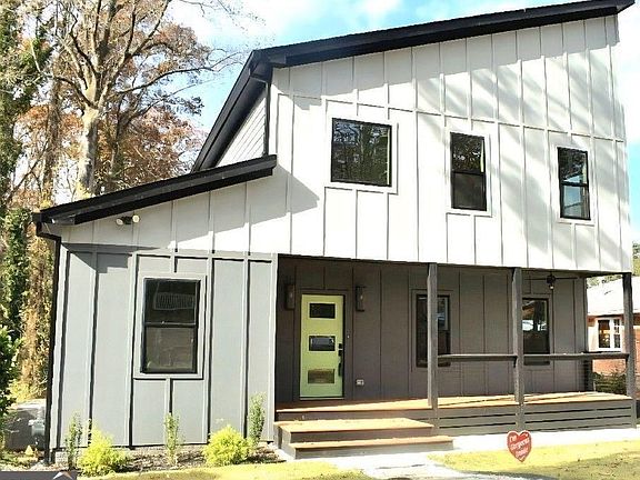 2nd image of 665 Ferris St SW