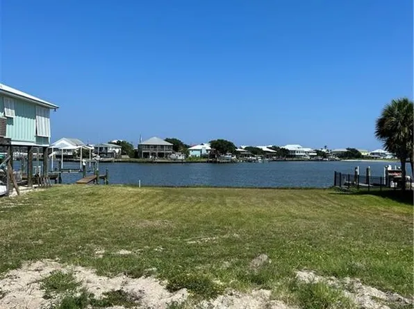 328 Port Royal St, Dauphin Island, AL 36528