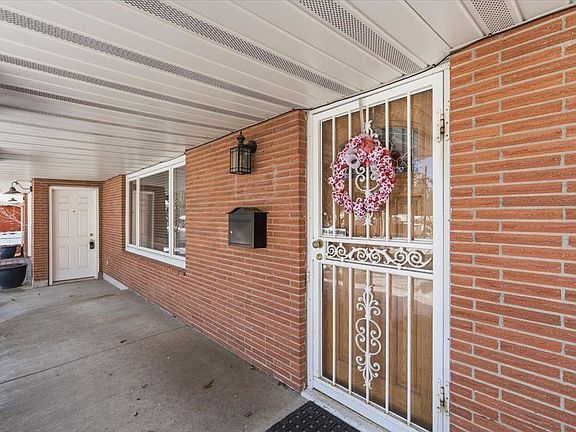 3rd image of 720 Buena Vista St