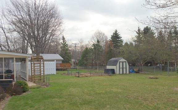 2nd image of 2680 Cedar Ave