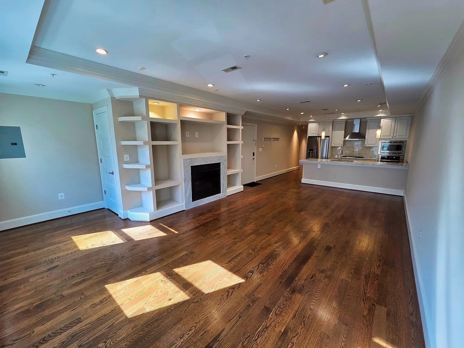 2 bed, 1195 sqft, $4,095 — Photo 4
