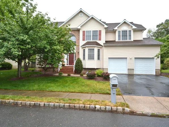 22 Muirhead Ct, Montgomery Twp., NJ 08502