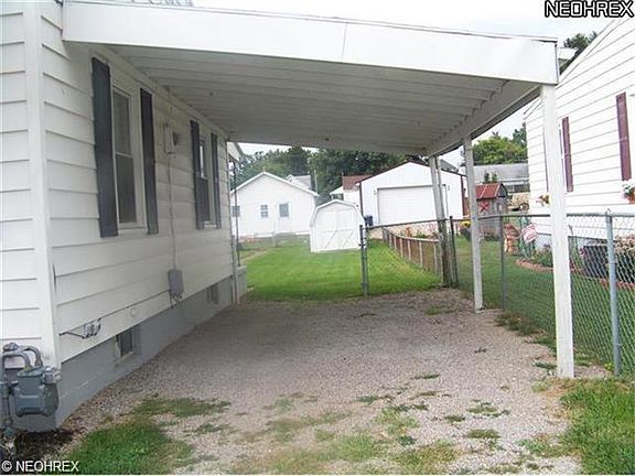 3rd image of 643 Alfred St