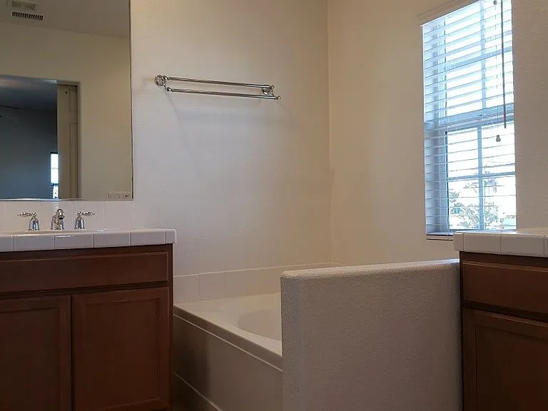 730 Nile River Dr — Photo 14