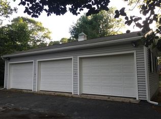 160 Williston Rd, Sagamore Beach, MA 02562