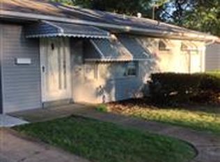 10028 Lakemoor Dr, Saint Louis, MO 63136