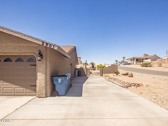 4th image of 2961 Saddleback Dr