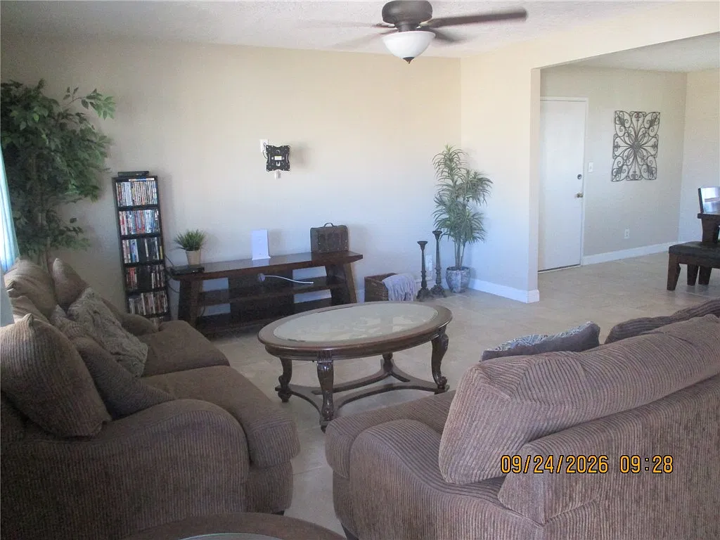 2 bed, 2.0 bath, 1456 sqft, $1,750 — Photo 2