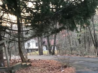 137 Arbutus Ln, Milford, PA 18337