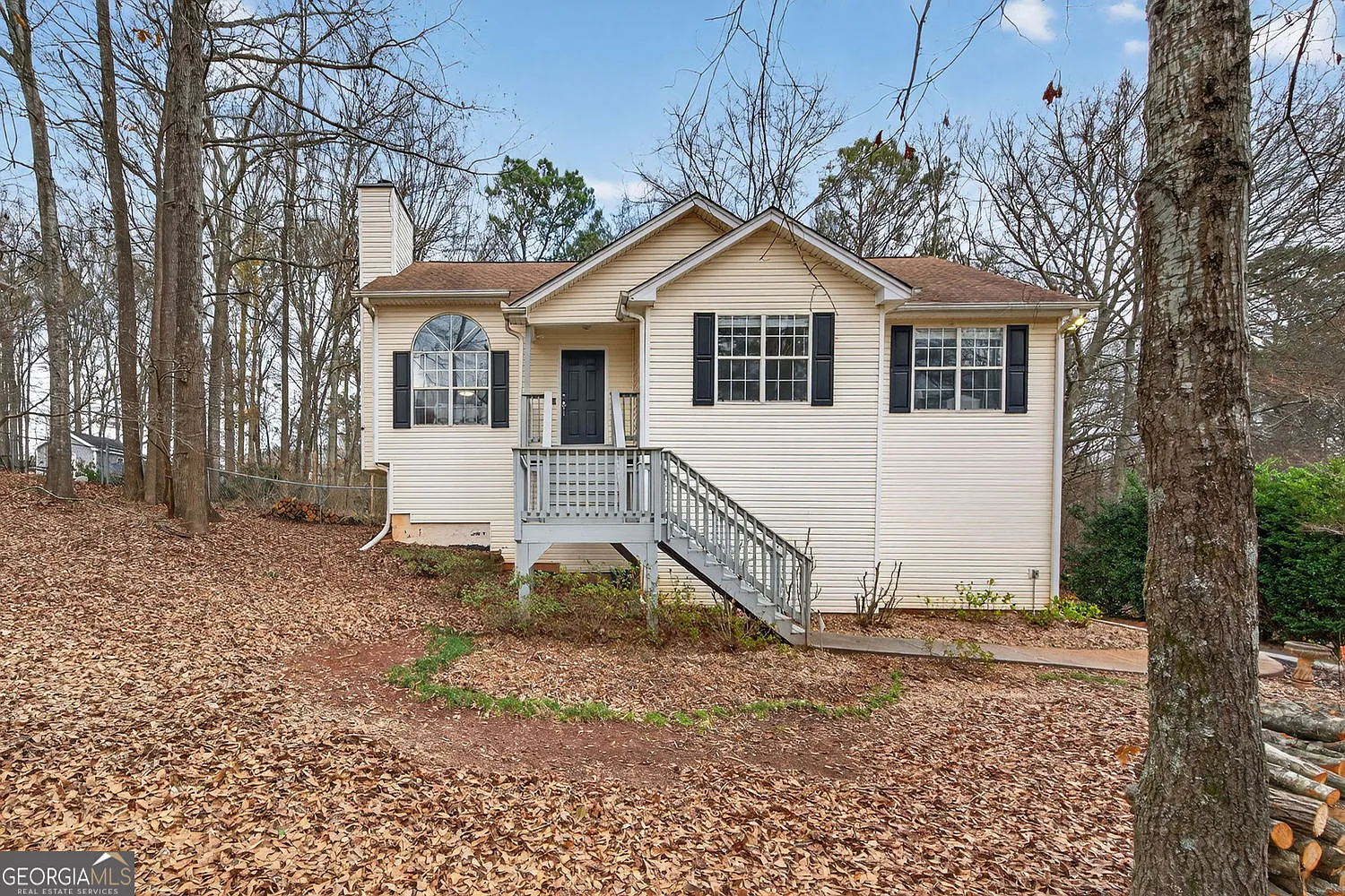 150 Elk Grove Dr photo 1