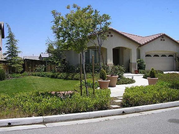 3rd image of 8451 Hoover Ct