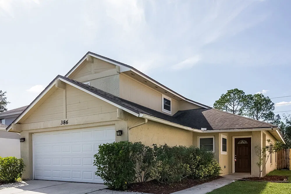 3 bed, 2.5 bath, 1643 sqft, $2,590 — Photo 2