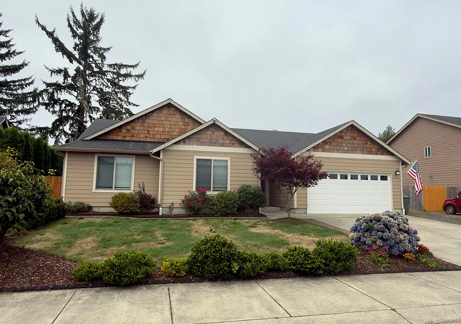 355 SW Kalmia Ave, Warrenton, OR 97146 — Photo 1