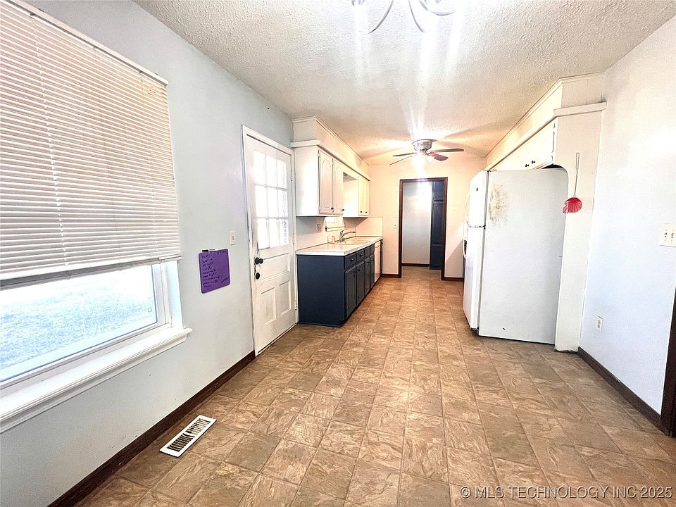 2nd image of 4904 Bermuda Ave