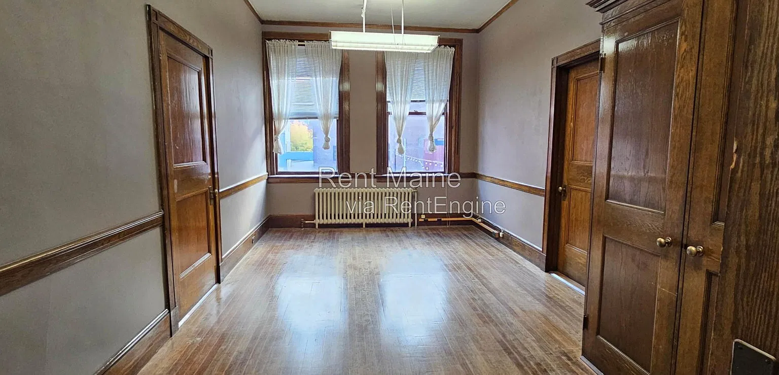 Studio, $600 — Photo 2