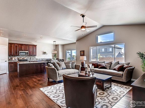5th image of 726 Prairie Dr