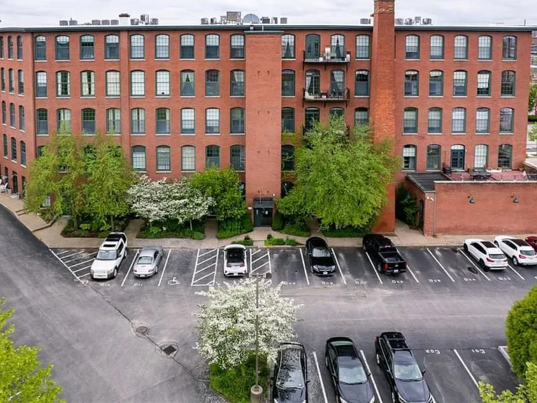 28 Bayley St #301 — Photo 3