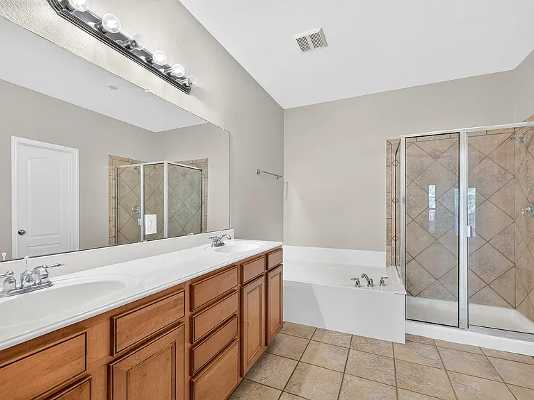 6837 Livorno Ln — Photo 26