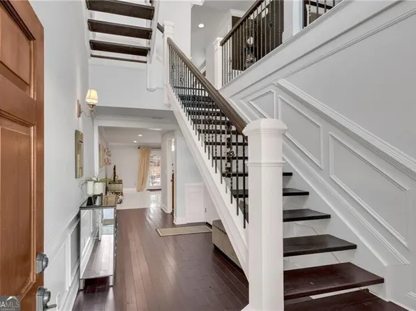 54 Basswood Cir, Sandy Springs, GA 30328