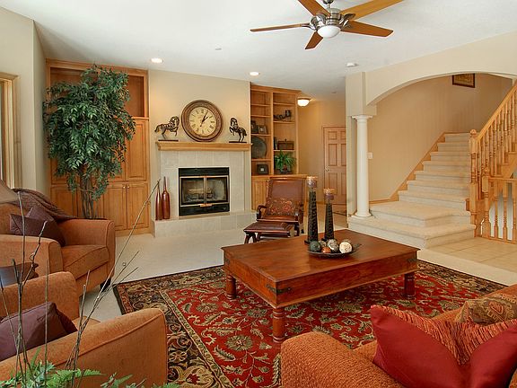 2nd image of 1400 Maplewood Dr