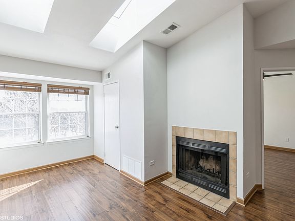3rd image of 1403 Wyndham Cir #206