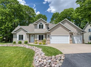 W6658 Cedar Ridge Dr, APPLETON, WI 54915