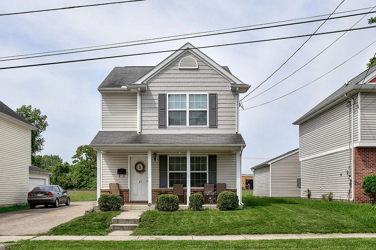East Newark Homes — Photo 1