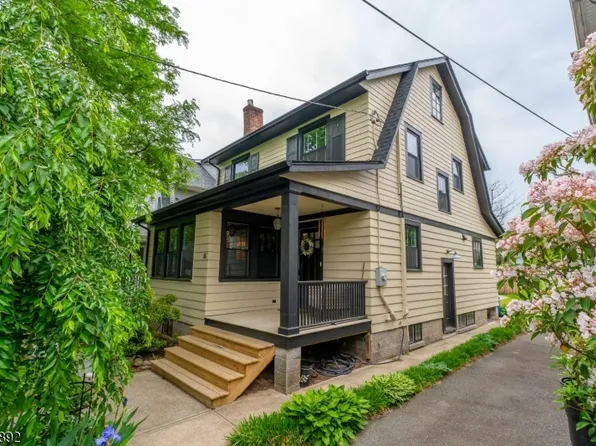 16 Coolidge Ave, Bloomfield Twp., NJ 07003