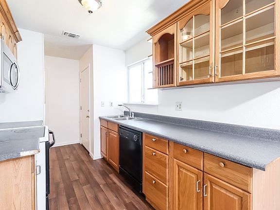 2nd image of 8654 Amesbury Ct