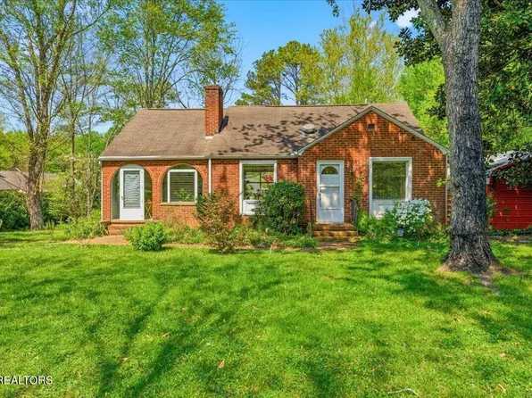 2345 Robinson Rd, Knoxville, TN 37923